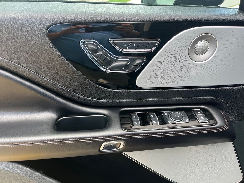 2023 Lincoln Aviator Reserve AWD | Pano Roof | 360 Cam | BLIS | Tow Pkg
