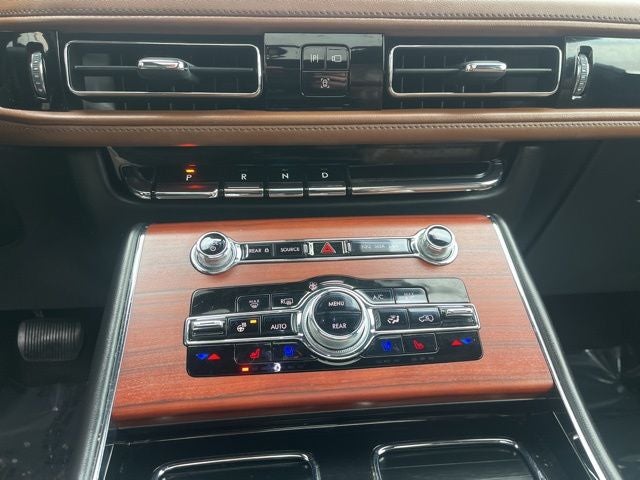 2022 Lincoln Aviator Reserve AWD | Pano Roof | 360 Cam | Lux Pkg | Element Plus