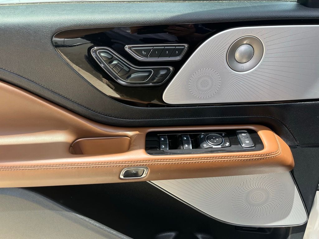 2023 Lincoln Aviator Reserve AWD | Pano Roof | 360 Cam | BLIS | Luxury Pkg