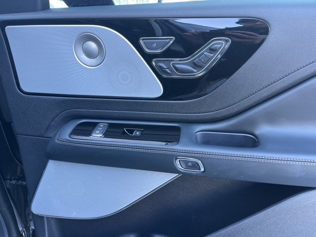 2025 Lincoln Aviator Reserve II AWD | Pano Roof | 360 Camera | Lux Pkg