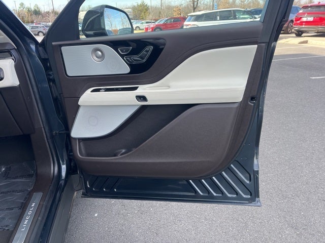 2023 Lincoln Aviator Black Label AWD | Pano Roof | 360 Camera | Handling Pkg