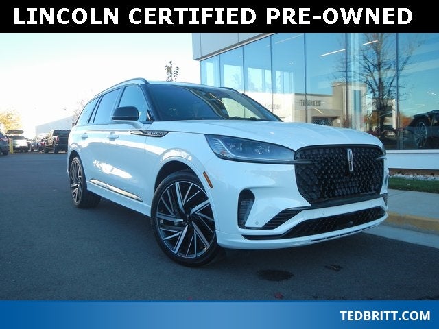 2025 Lincoln Aviator Black Label AWD | Jet Appear Pkg | Pano Roof | 360 Camera