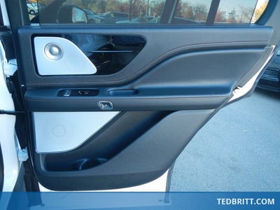 2025 Lincoln Aviator Black Label AWD | Jet Appear Pkg | Pano Roof | 360 Camera