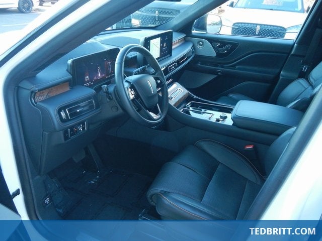 2025 Lincoln Aviator Black Label AWD | Jet Appear Pkg | Pano Roof | 360 Camera