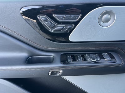 2025 Lincoln Aviator Black Label AWD | Pano Roof | 360 Camera | Jet Appear Pkg