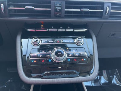 2021 Lincoln Corsair Standard AWD | Pano Roof | BLIS | Premium Pkg