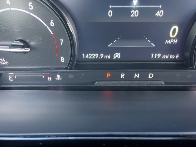 2022 Lincoln Corsair Standard | Elements Pack | Convenience Pack | Pano Moonroof