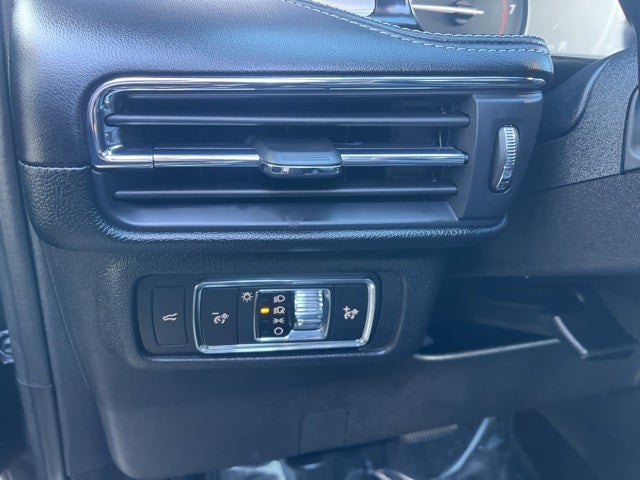 2022 Lincoln Corsair Standard | Elements Pack | Convenience Pack | Pano Moonroof