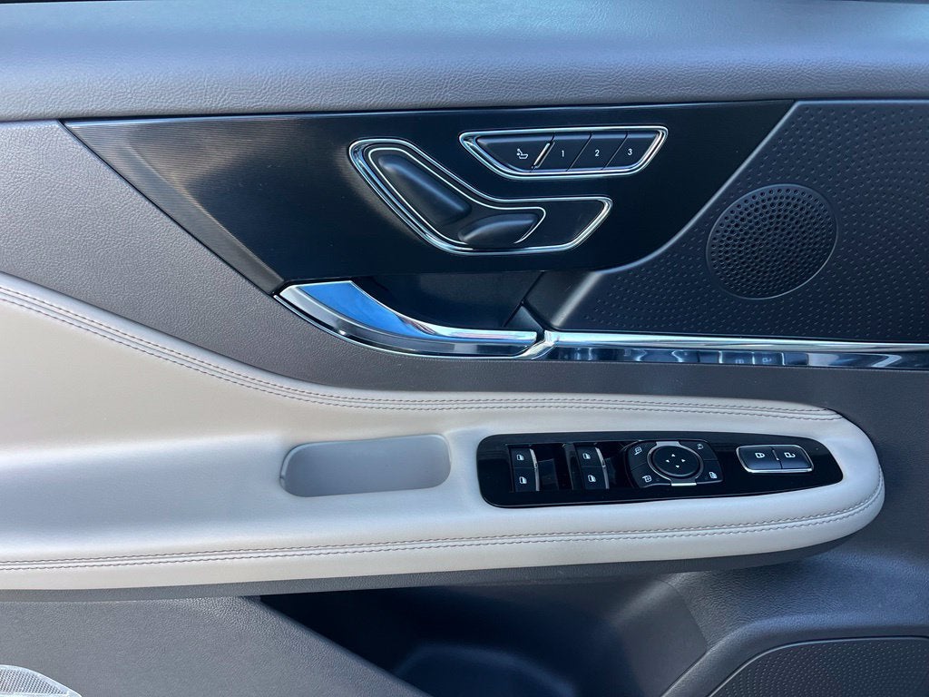 2024 Lincoln Corsair Premiere AWD | Pano Roof | 360 Cam | Htd/Vent Seats