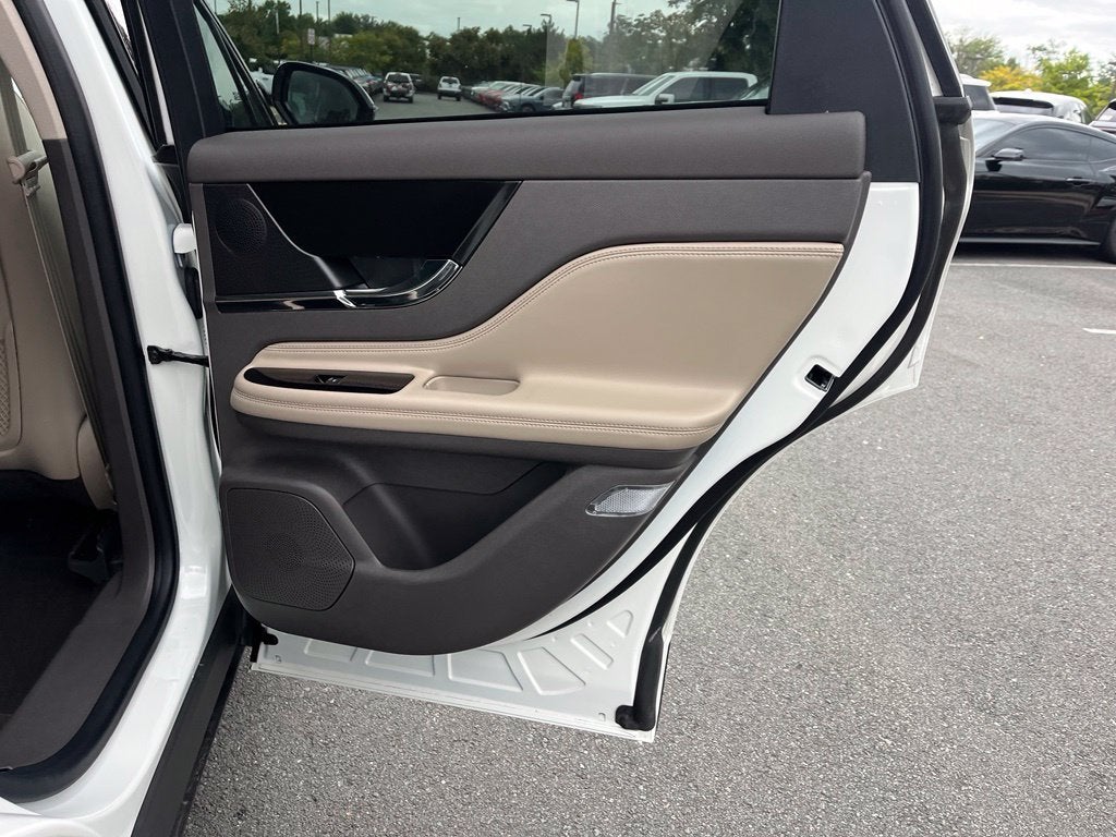 2024 Lincoln Corsair Reserve AWD | Pano Roof | BLIS | LKAS | Htd/Vent Seats