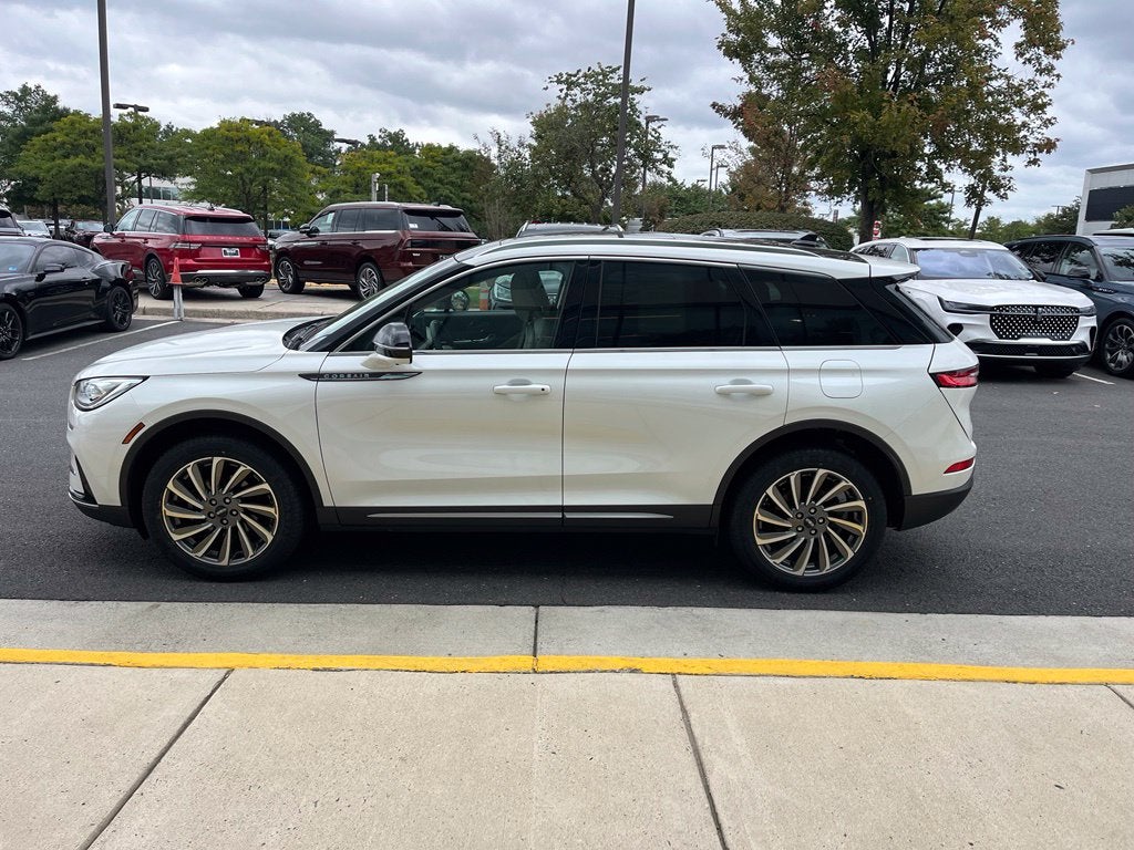 2024 Lincoln Corsair Reserve AWD | Pano Roof | BLIS | LKAS | Htd/Vent Seats