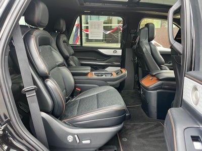 2025 Lincoln Navigator Black Label 4WD | 1 Owner | Pano Roof | BLIS | 360 Cam