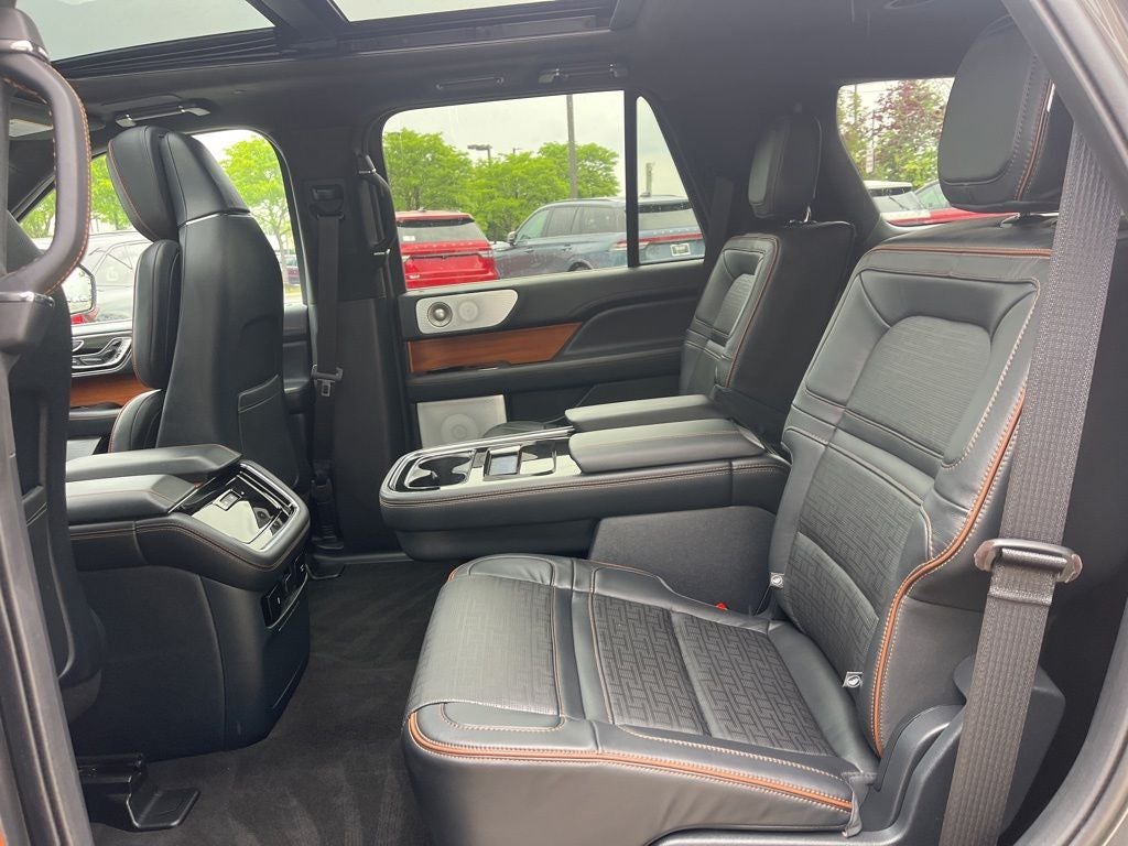 2023 Lincoln Navigator Black Label Special Eddition 4WD | Pano Roof | HD Tow Pkg