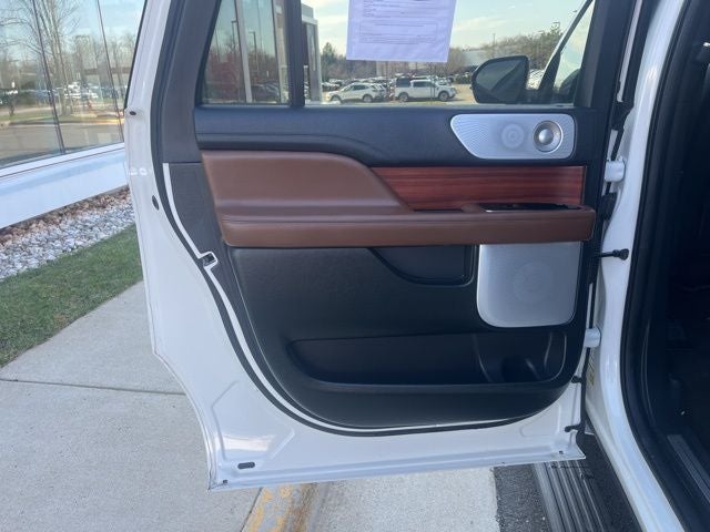 2024 Lincoln Navigator L Reserve 4WD | Pano Roof | HD Tow Pkg | 360 Cam | Lux Pkg