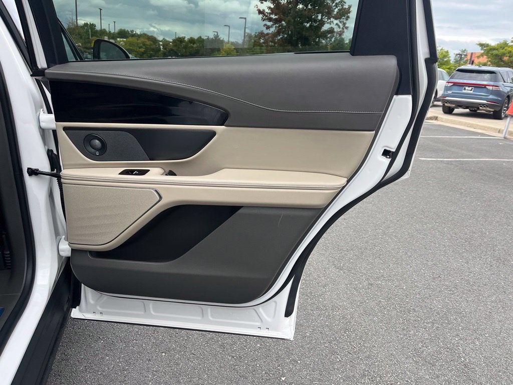 2024 Lincoln Nautilus Reserve II AWD | Pano Roof | 360 Cam | BLIS | Remote Start