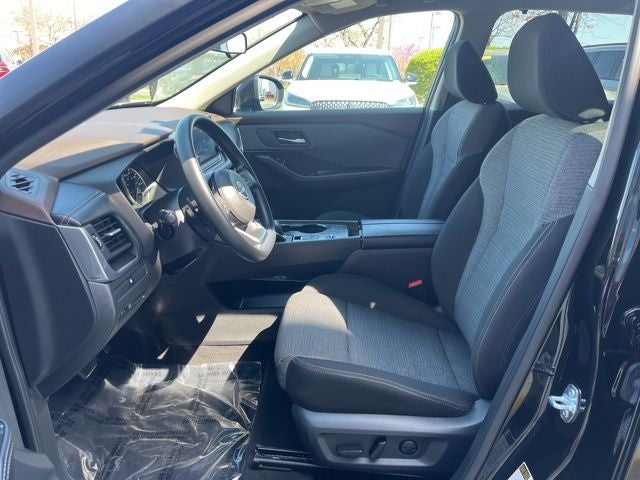 2023 Nissan Rogue SV | BLIS | CarPlay/Android Auto | Remote Start