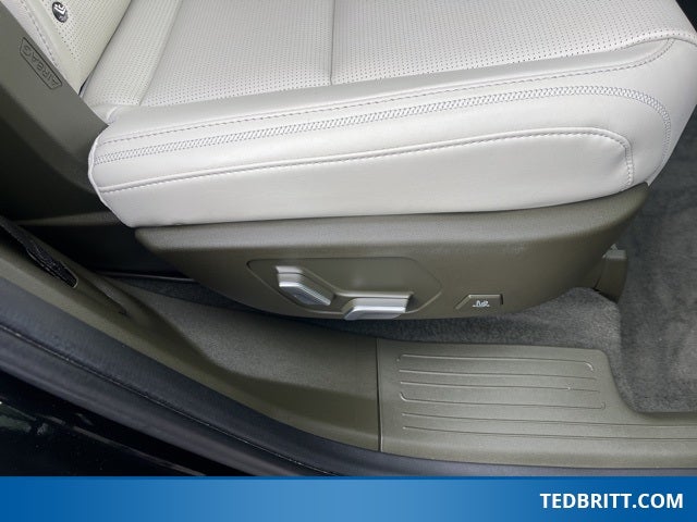 2024 Hyundai Santa Fe Hybrid Calligraphy | 360 Degree Cam | BLIS | Pano Moonroof |