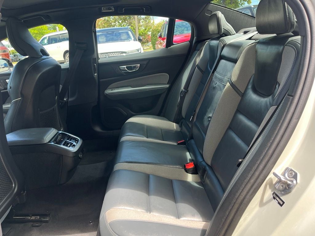 2021 Volvo S60 T6 R-Design AWD | Pano Roof | 360 Cam | BLIS | Polestar*