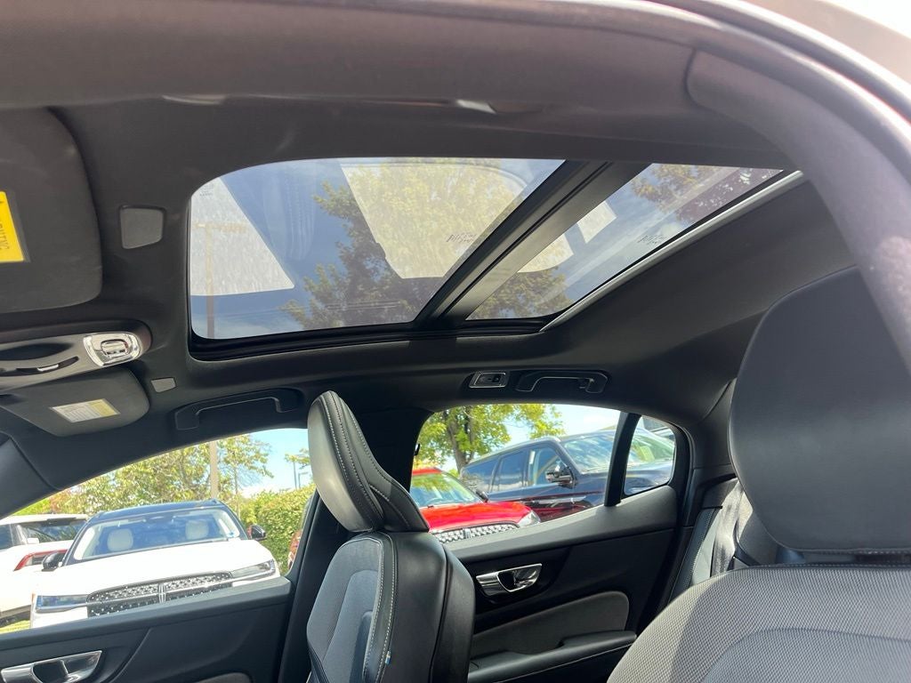 2021 Volvo S60 T6 R-Design AWD | Pano Roof | 360 Cam | BLIS | Polestar*
