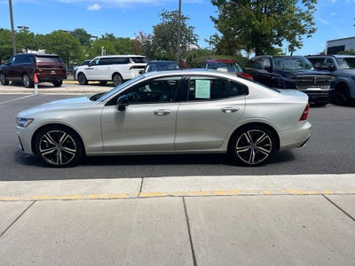 2021 Volvo S60 T6 R-Design AWD | Pano Roof | 360 Cam | BLIS | Polestar*