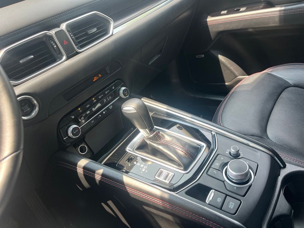 2025 Mazda Mazda CX-5 2.5 S Carbon Edition AWD | Moonroof | BLIS | Bose Sound