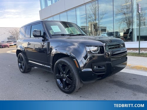 2024 Land Rover Defender 90 V8 P525 4WD | Extended Black Exterior Pkg