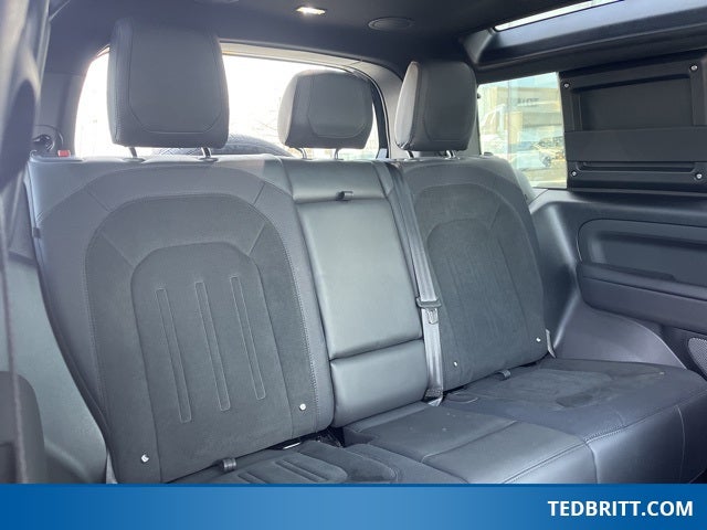 2024 Land Rover Defender 90 V8 P525 4WD | Extended Black Exterior Pkg