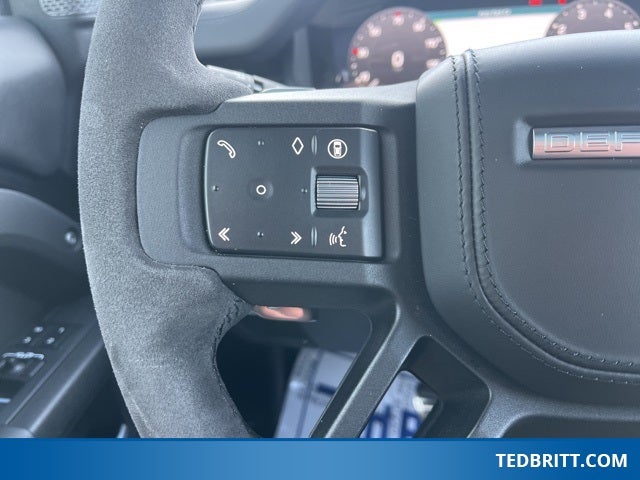2024 Land Rover Defender 90 V8 P525 4WD | Extended Black Exterior Pkg