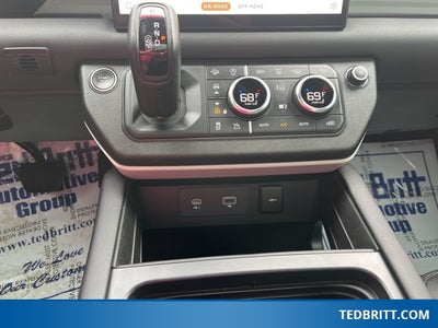2024 Land Rover Defender 110 SE 500PS 4WD