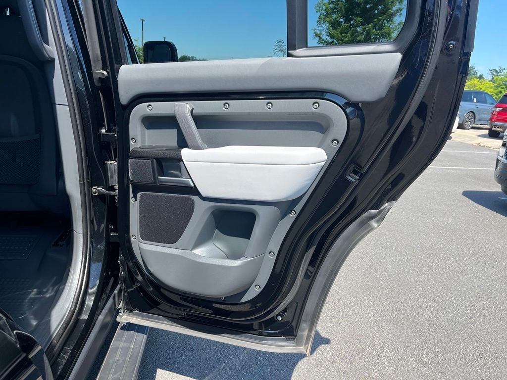 2025 Land Rover Defender 110 X SUV AWD I6
