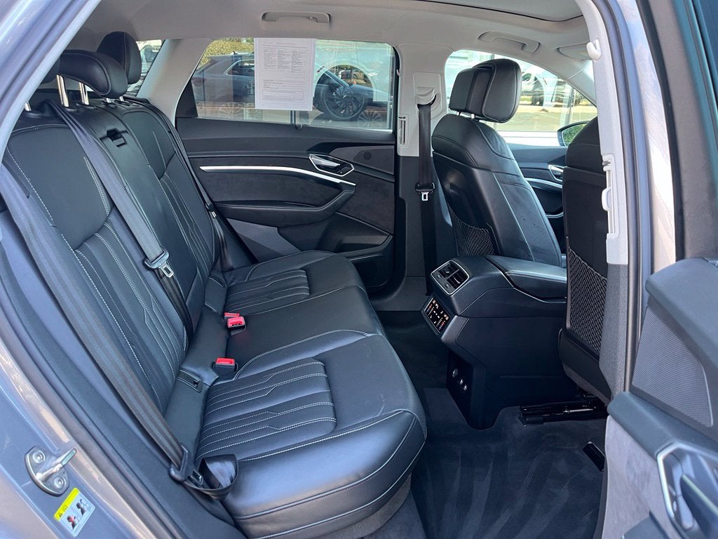 2019 Audi e-tron Prestige quattro | Prestige Pkg | HUD | Driver Assist Plus