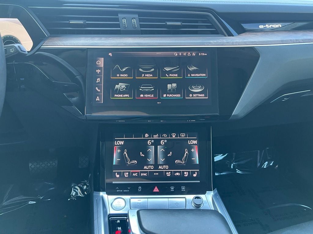 2019 Audi e-tron Prestige quattro | Prestige Pkg | HUD | Driver Assist Plus