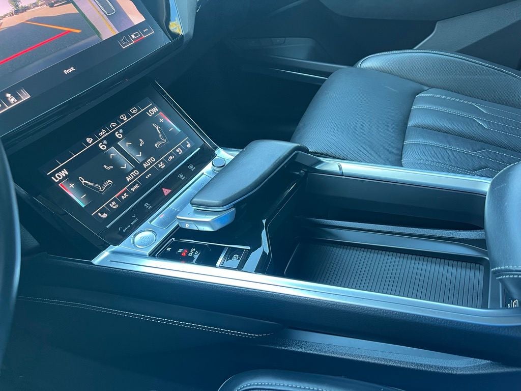 2019 Audi e-tron Prestige quattro | Prestige Pkg | HUD | Driver Assist Plus