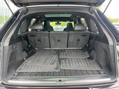 2023 Audi SQ7 Prestige quattro | Pano Moonroof | Prestige Pack | Black Op