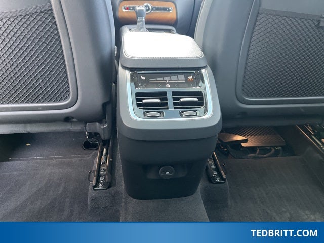 2021 Volvo XC90 T6 Momentum AWD | Pano Roof | 360 Camera | HUD