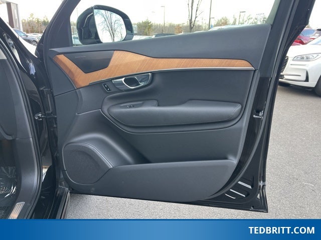 2021 Volvo XC90 T6 Momentum AWD | Pano Roof | 360 Camera | HUD