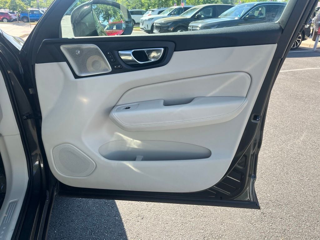2018 Volvo XC60 T6 Inscription AWD | Pano Roof | 360 Cam | BLIS | Advanced Pkg