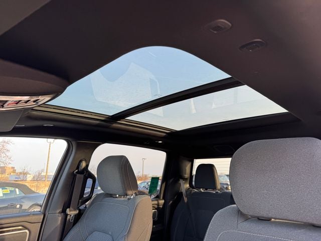 2023 RAM 1500 Big Horn/Lone Star | Level 2 Pkg | Night Edition | Pano Sunroof
