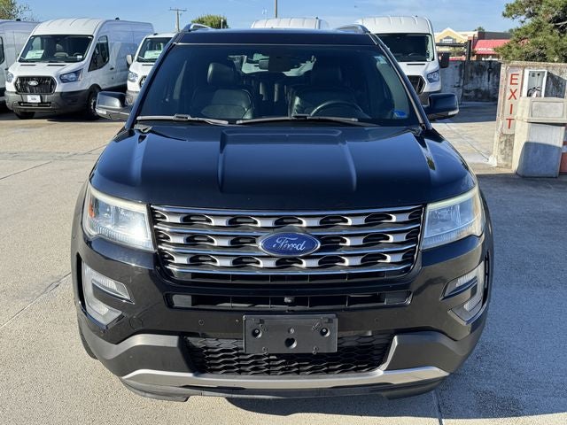 2017 Ford Explorer Limited | Pano Roof | 4WD | 2nd Row Buckets | Front Camera