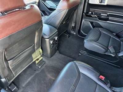 2022 Ford Explorer Platinum