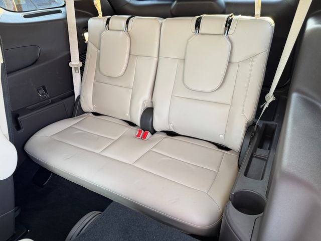 2022 Ford Explorer Platinum | Moonroof | Tech Pkg | Tow Pkg