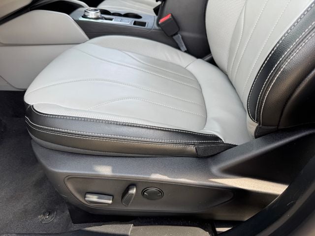 2025 Ford Escape Plug-In Hybrid Base