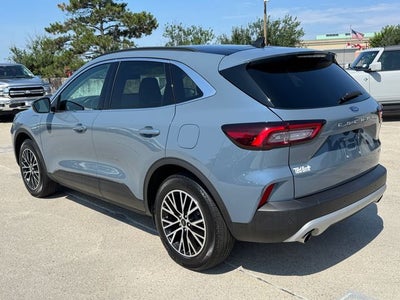 2025 Ford Escape Plug-In Hybrid Base | Pano Sunroof | Remote Start | Heated Seats