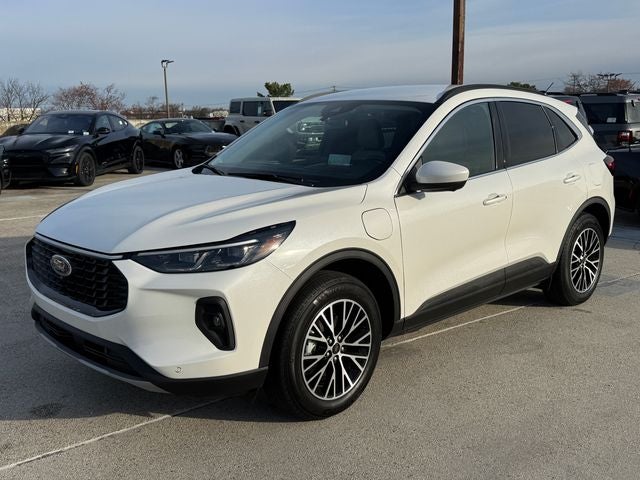 2025 Ford Escape Plug-In Hybrid Base | PHEV Premium Pkg. | Tow Pkg. | Wireless CarPlay