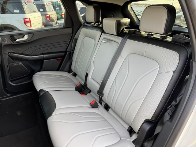 2025 Ford Escape Plug-In Hybrid Base | PHEV Premium Pkg. | Tow Pkg. | Wireless CarPlay