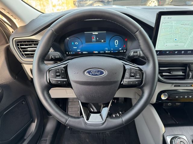 2025 Ford Escape Plug-In Hybrid Base | PHEV Premium Pkg. | Tow Pkg. | Wireless CarPlay