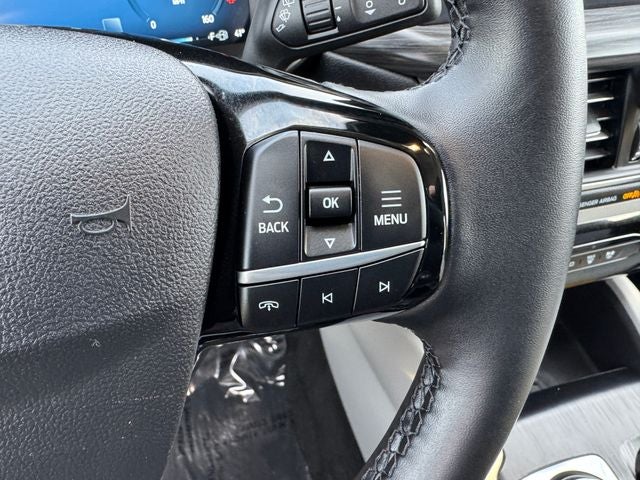 2025 Ford Escape Plug-In Hybrid Base | PHEV Premium Pkg. | Tow Pkg. | Wireless CarPlay