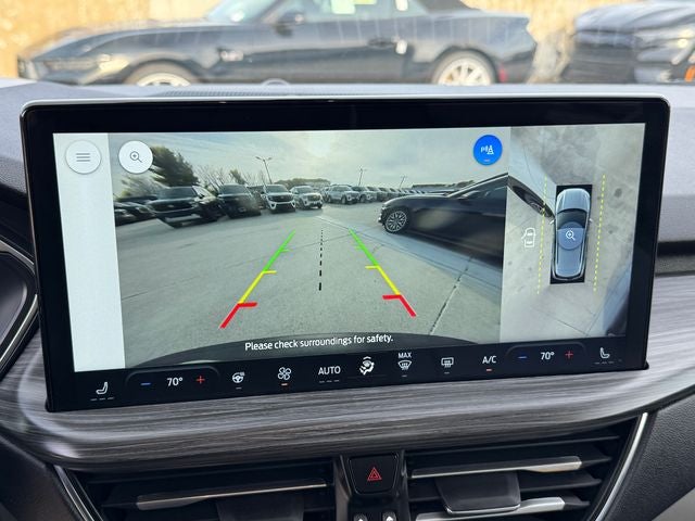 2025 Ford Escape Plug-In Hybrid Base | PHEV Premium Pkg. | Tow Pkg. | Wireless CarPlay