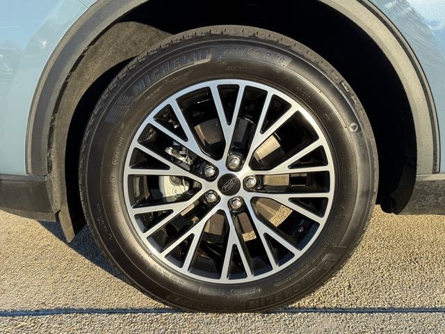 2025 Ford Escape Plug-In Hybrid Base | Premium Pkg | Pano Sunroof | 360 Camera