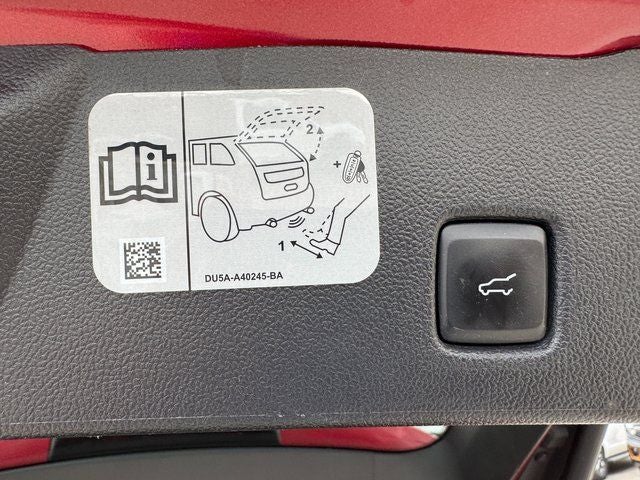 2020 Ford Escape Titanium Class II Tow Pkg. | Pano Roof | CarPlay | AWD